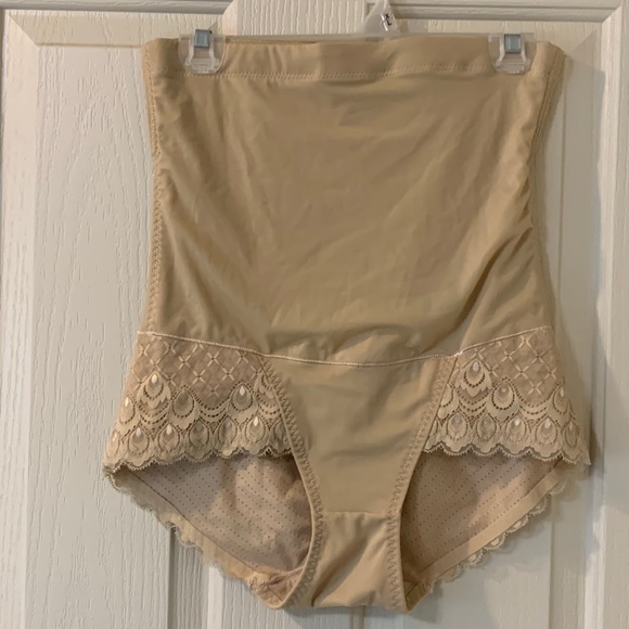 Other - NWOT Lower Torso Shaper